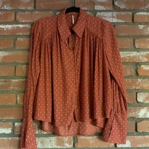 FREE PEOPLE BLOUSE SZ. XS WILL FIT SMALL